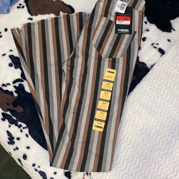 Women’s bell bottom jeans - Picture 3 of 8